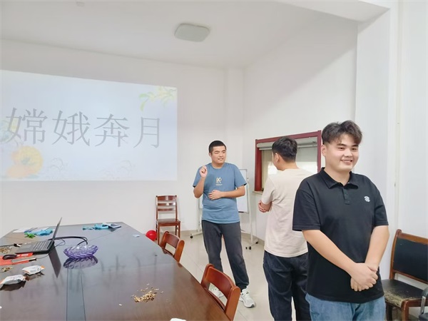 明月如解意，從此無水逆   --博研中秋團(tuán)建